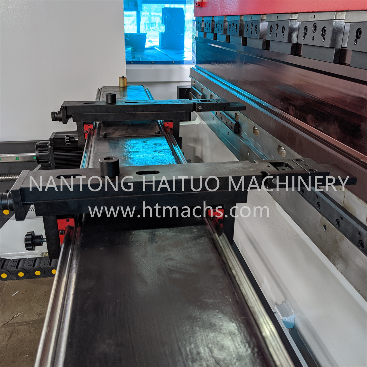 Sheet Metal Hydraulic 3-8 axis Press Brake Dies from China manufacturer ...